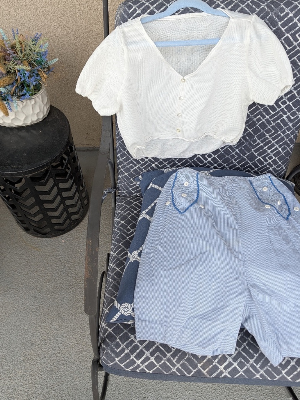 Handmade 1950’s high-waisted shorts with white crop-top